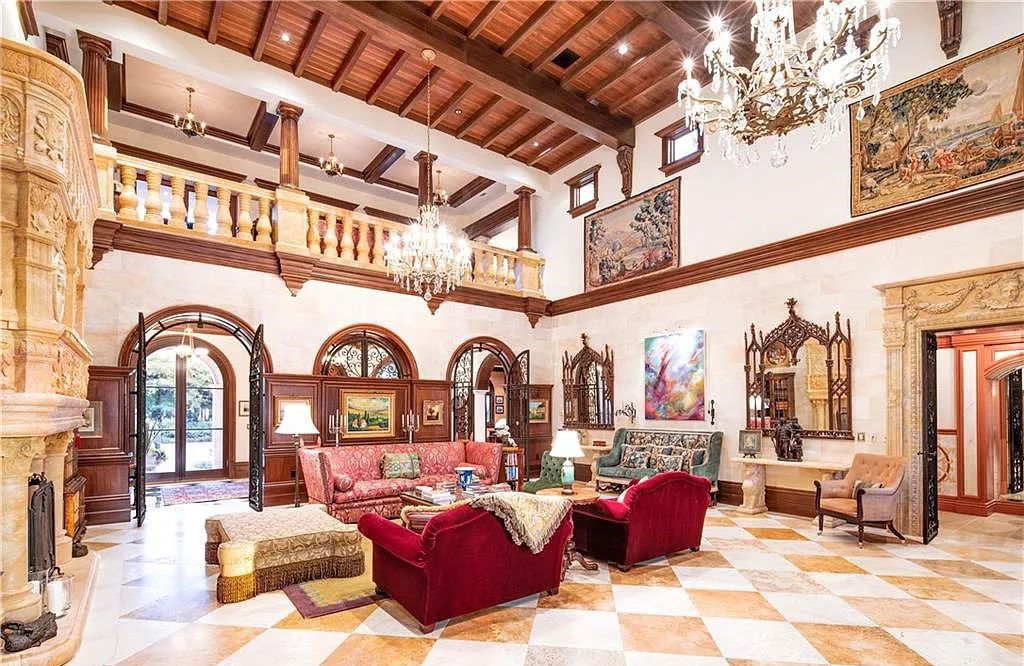 Discover 3600 Rum Row, Naples, Florida - a stunning European-style home that effortlessly combines beauty, grace, and modern amenities. 