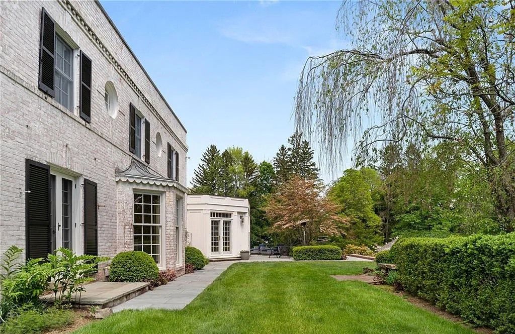 Blend of Georgian Architecture and Modern Flair in West Hartford Home for Sale, Priced at $2 Million
