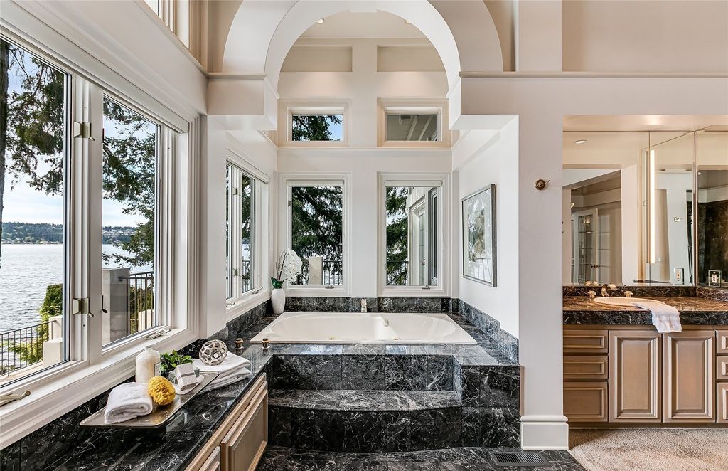 Breathtaking Waterfront Estate on East Lake Sammamish: A Contemporary Icon with 104' of Shoreline, Listed at $7.498M