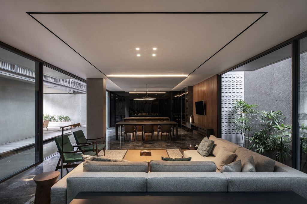 DS House Creates Seamless in-outdoor Integration by Wahana Architects