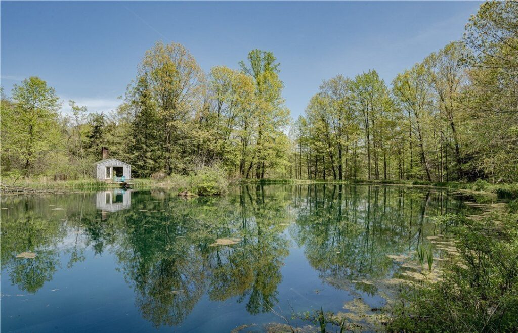 Exceptional Estate in Gates Mills, OH: Harmonizing Timeless Charm,  Masterful Artistry, and Contemporary Opulence, Priced at $2.75 Million