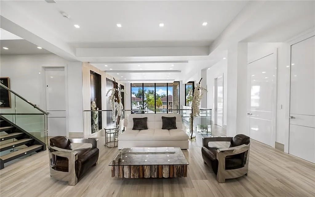 Experience luxury waterfront living at its finest at 2437 Delmar Place, Fort Lauderdale, Florida! This stunning modern estate features 6 bedrooms, 10 bathrooms, and over 7,000 sq ft of living space on an oversized lot with a 12x103 ft concrete dock and privacy gate.