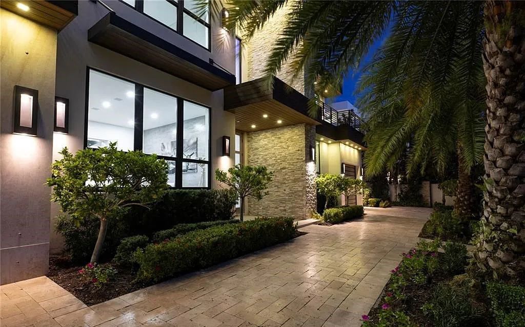 Experience luxury waterfront living at its finest at 2437 Delmar Place, Fort Lauderdale, Florida! This stunning modern estate features 6 bedrooms, 10 bathrooms, and over 7,000 sq ft of living space on an oversized lot with a 12x103 ft concrete dock and privacy gate.
