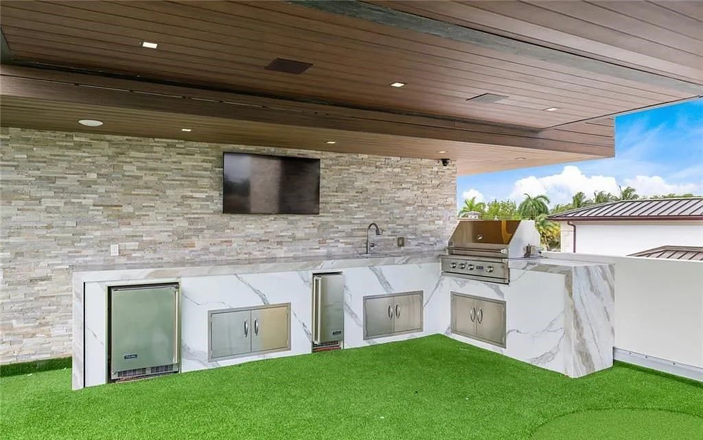 Experience luxury waterfront living at its finest at 2437 Delmar Place, Fort Lauderdale, Florida! This stunning modern estate features 6 bedrooms, 10 bathrooms, and over 7,000 sq ft of living space on an oversized lot with a 12x103 ft concrete dock and privacy gate.