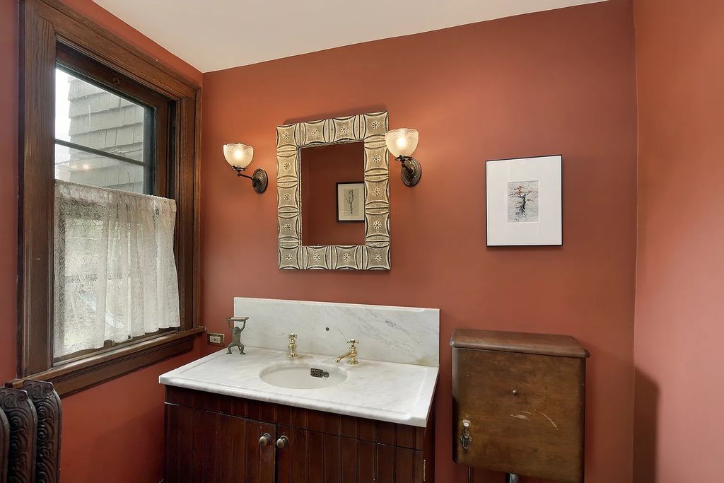Exquisite Evanston Property for Sale: Combining Timeless Queen Anne Style with Contemporary Arts and Crafts Design for $2.15M
