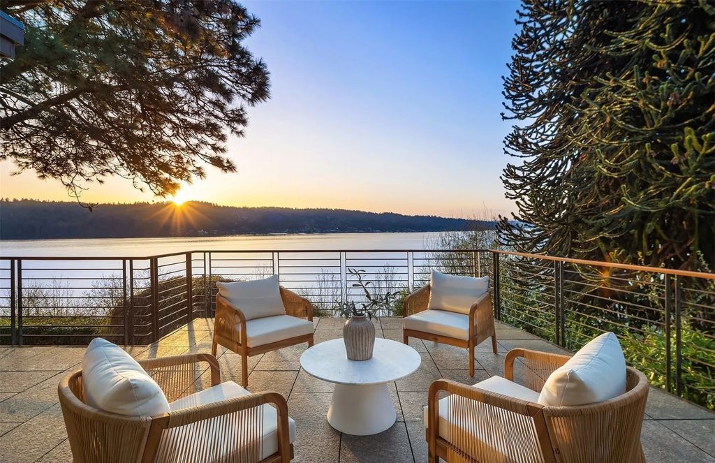 Extraordinary Design and Lake Washington Views: Seattle, WA Home Listed at $3.499M