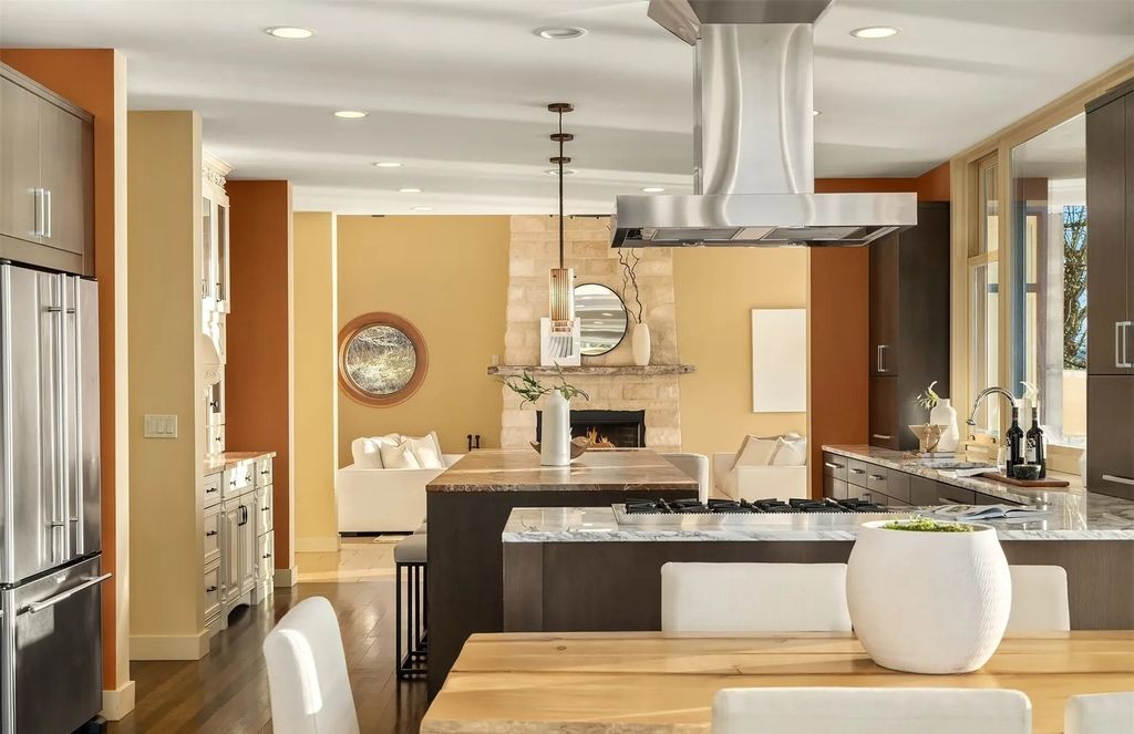 Extraordinary Design and Lake Washington Views: Seattle, WA Home Listed at $3.499M
