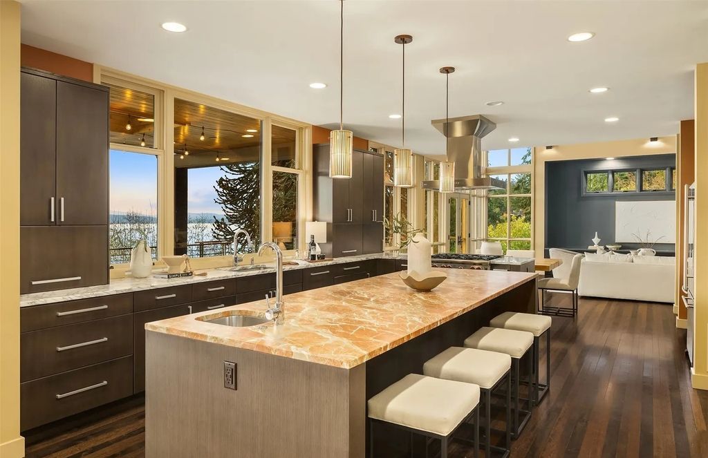 Extraordinary Design and Lake Washington Views: Seattle, WA Home Listed at $3.499M