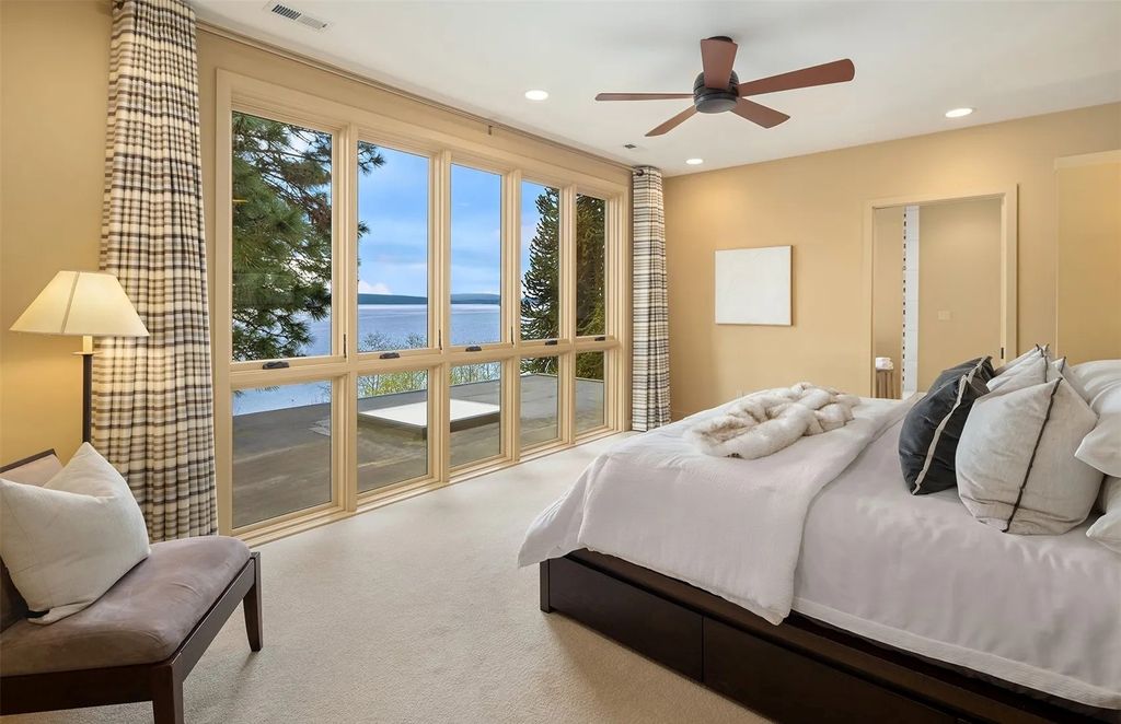 Extraordinary Design and Lake Washington Views: Seattle, WA Home Listed at $3.499M