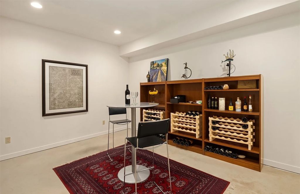 Extraordinary Design and Lake Washington Views: Seattle, WA Home Listed at $3.499M