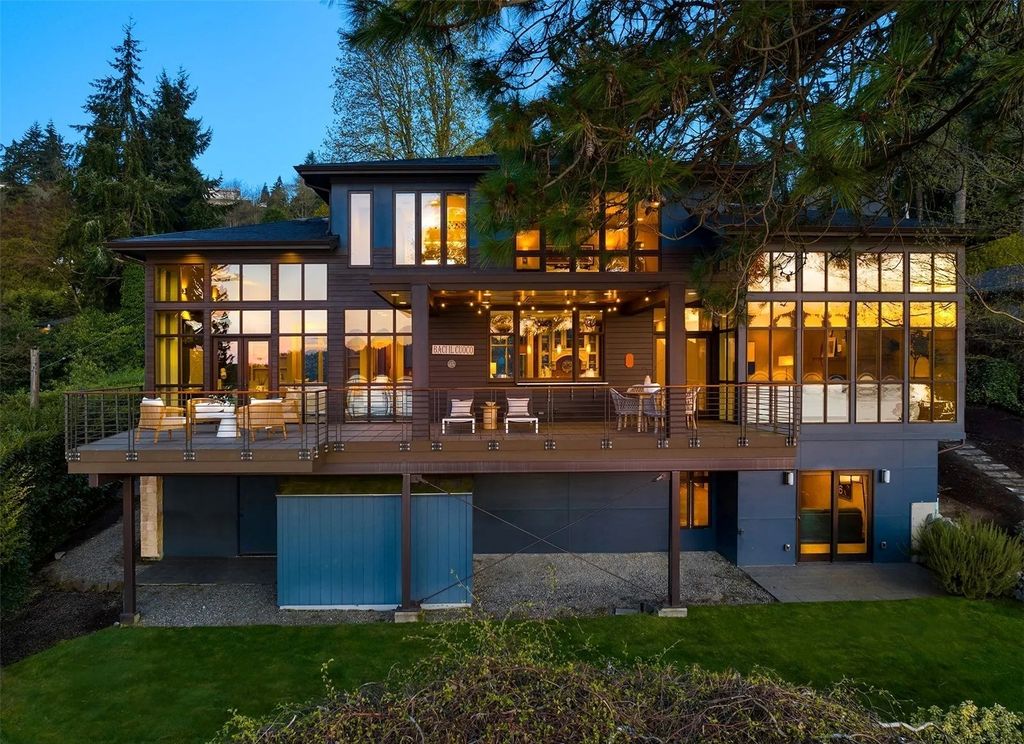Extraordinary Design and Lake Washington Views: Seattle, WA Home Listed at $3.499M