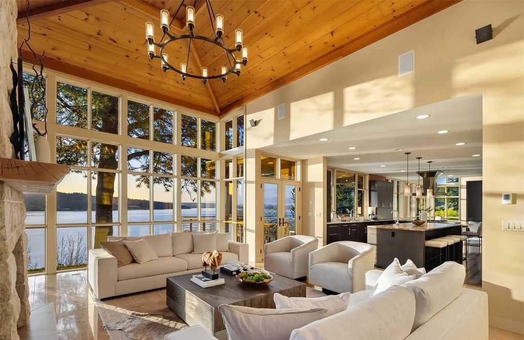 Extraordinary Design and Lake Washington Views: Seattle, WA Home Listed at $3.499M