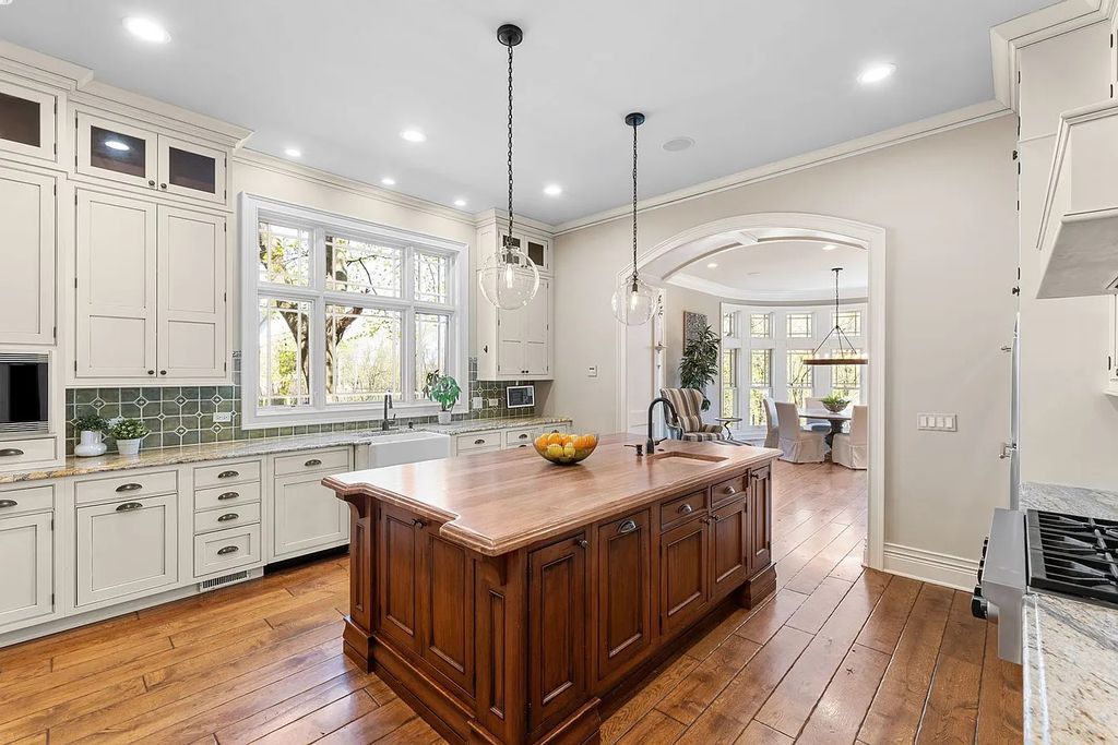 Gorgeous Nantucket-Inspired Home with Exceptional Finishes for Sale in Northbrook, IL at $2.35M