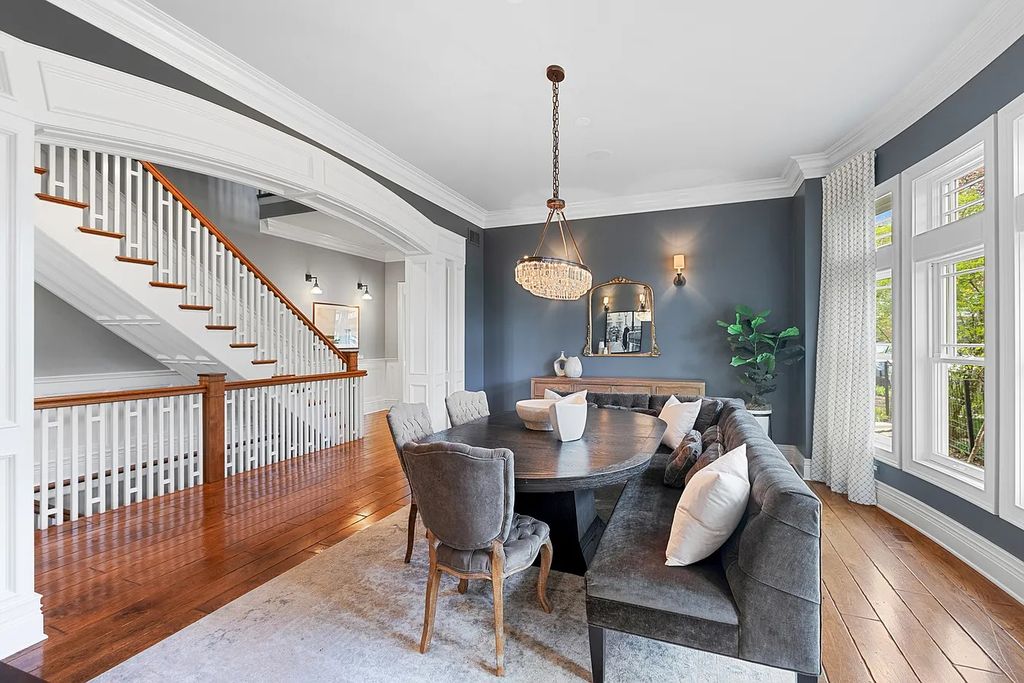 Gorgeous Nantucket-Inspired Home with Exceptional Finishes for Sale in Northbrook, IL at $2.35M