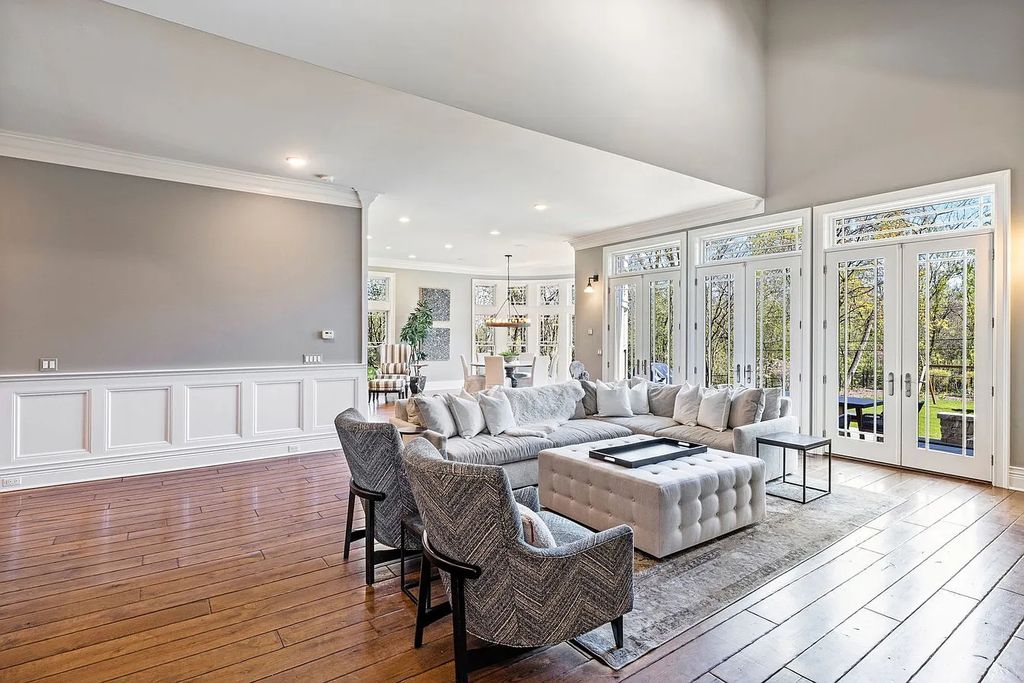 Gorgeous Nantucket-Inspired Home with Exceptional Finishes for Sale in Northbrook, IL at $2.35M