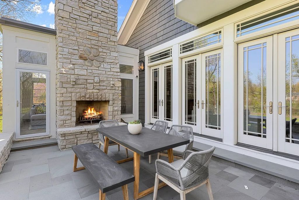 Gorgeous Nantucket-Inspired Home with Exceptional Finishes for Sale in Northbrook, IL at $2.35M