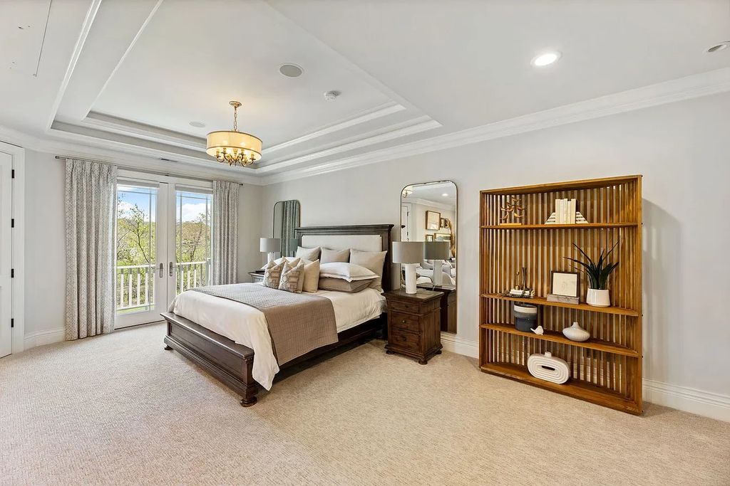Gorgeous Nantucket-Inspired Home with Exceptional Finishes for Sale in Northbrook, IL at $2.35M