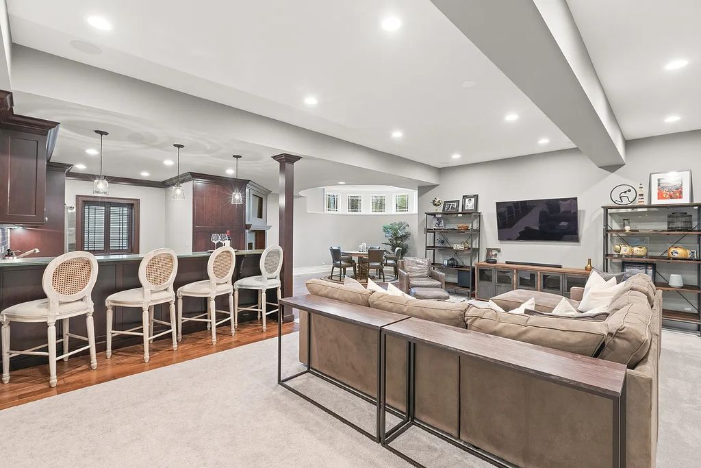 Gorgeous Nantucket-Inspired Home with Exceptional Finishes for Sale in Northbrook, IL at $2.35M
