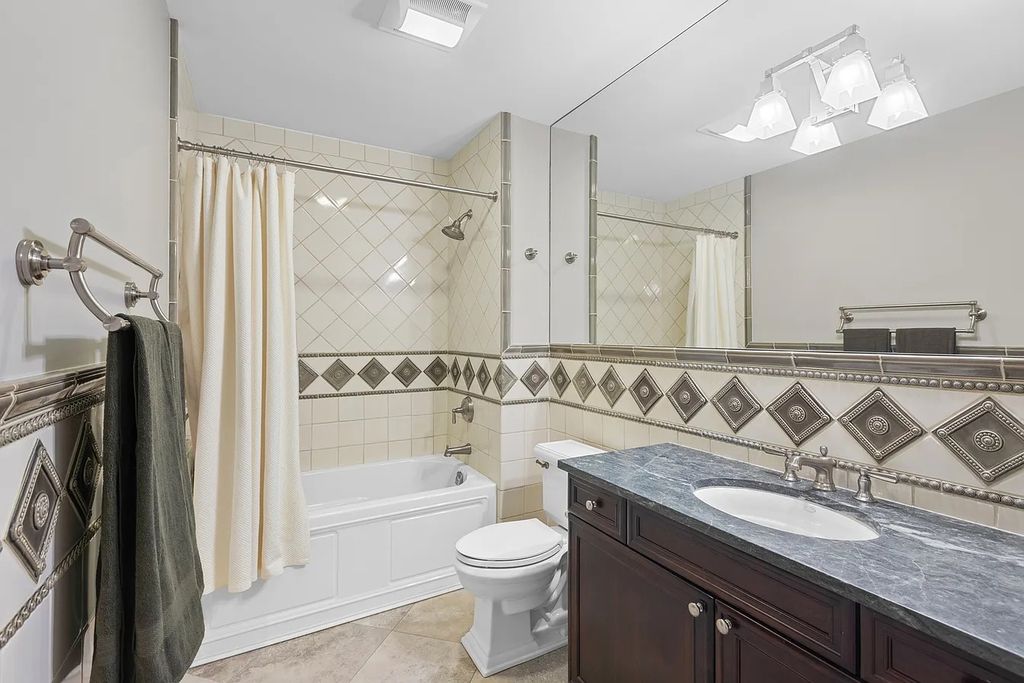 Gorgeous Nantucket-Inspired Home with Exceptional Finishes for Sale in Northbrook, IL at $2.35M
