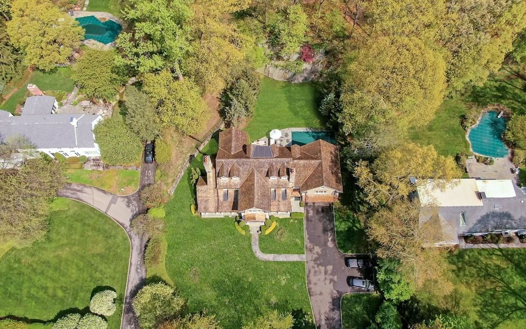 Immaculate and Grand Home with Impressive Living Space for Sale in Greenwich, CT for $4.1M