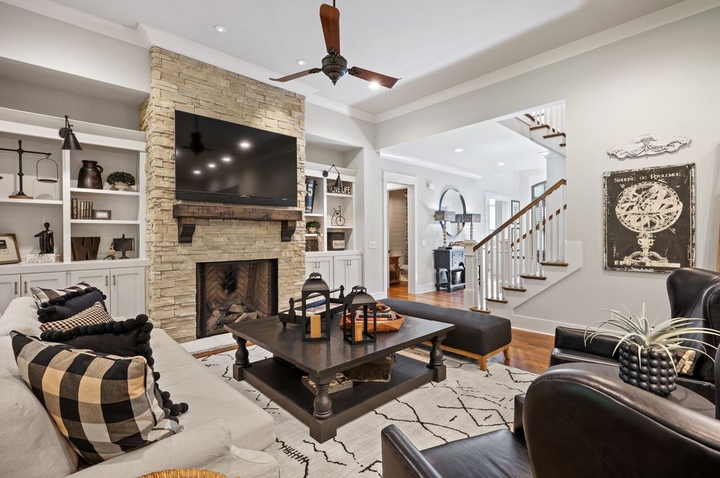 Impressive Designer Home in Brentwood, TN: A Masterpiece of Elegance and Sophistication for $3.5M