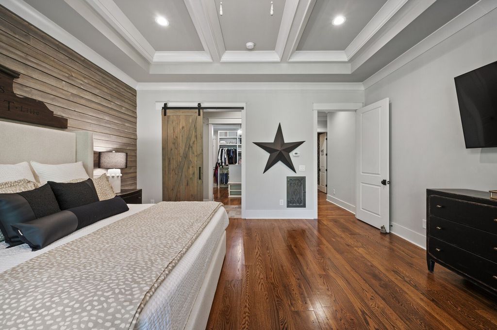 Impressive Designer Home in Brentwood, TN: A Masterpiece of Elegance and Sophistication for $3.5M