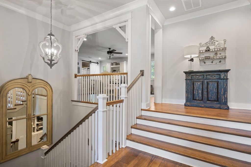Impressive Designer Home in Brentwood, TN: A Masterpiece of Elegance and Sophistication for $3.5M