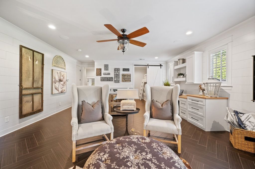 Impressive Designer Home in Brentwood, TN: A Masterpiece of Elegance and Sophistication for $3.5M
