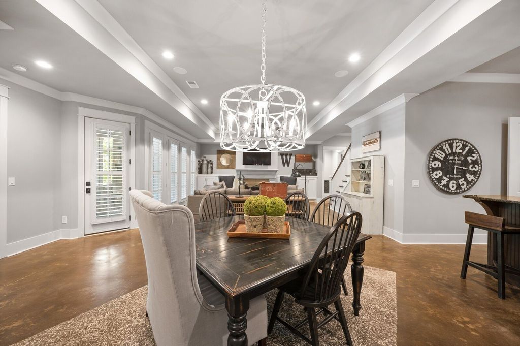 Impressive Designer Home in Brentwood, TN: A Masterpiece of Elegance and Sophistication for $3.5M