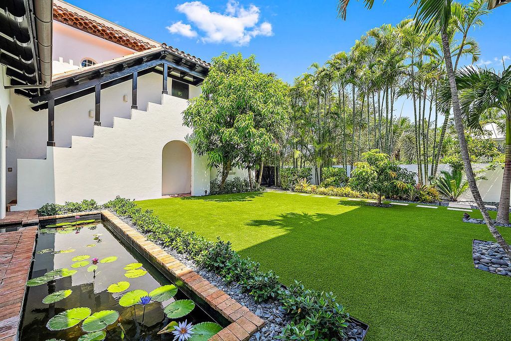 Experience luxury living at 17553 SE Conch Bar Avenue, Jupiter, Florida! This One-Of-A-Kind Grand Intracoastal Estate boasts 9 bedrooms, 10 bathrooms, and 15,066 square feet of living space on a 0.43-acre lot.