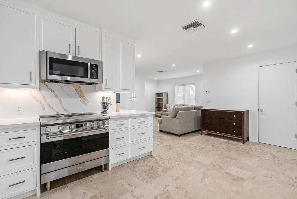 Experience luxury living at 17553 SE Conch Bar Avenue, Jupiter, Florida! This One-Of-A-Kind Grand Intracoastal Estate boasts 9 bedrooms, 10 bathrooms, and 15,066 square feet of living space on a 0.43-acre lot.