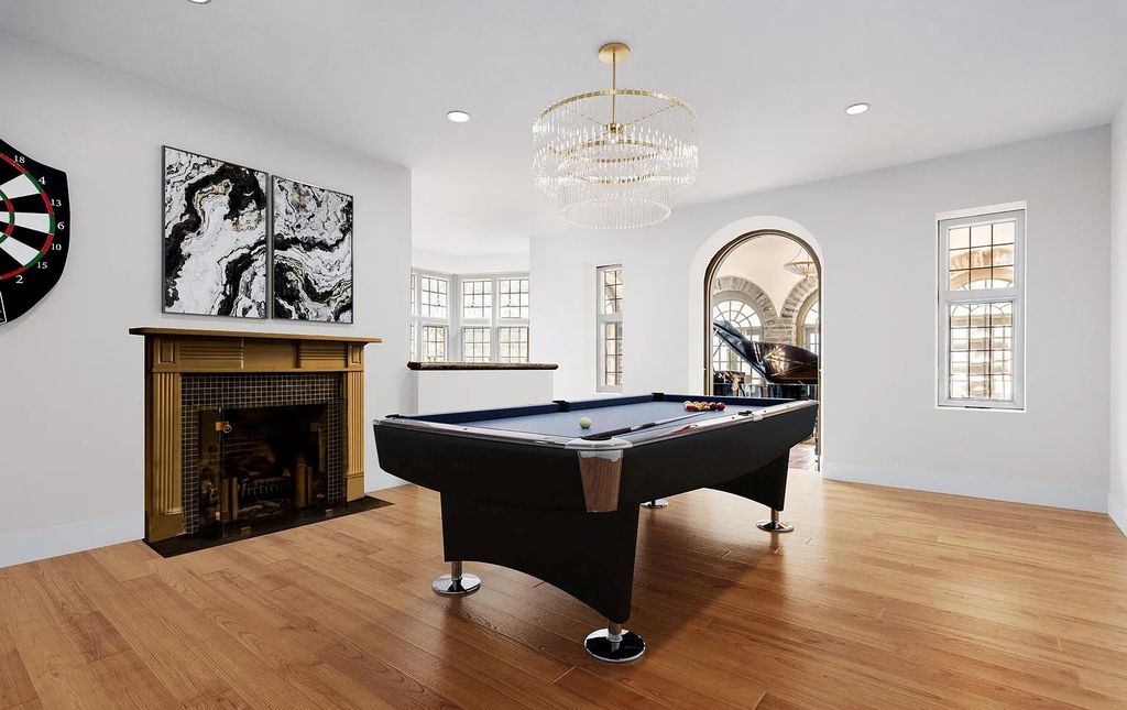 Luxurious $13.9M Property in Gladwyne, PA Surrounded by Serene Greenery and Grand Architecture with Top-Notch Amenities