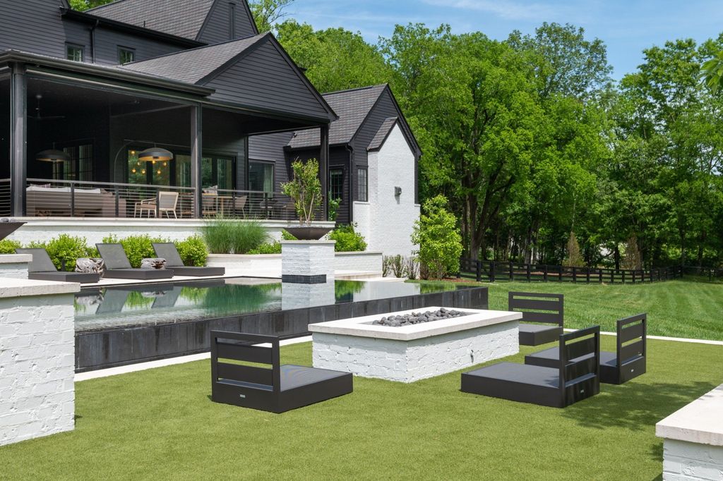 Luxurious Estate in College Grove, TN: A Magnificent Residence Crafted for Unmatched Opulence and Comfort, Listed at $8M