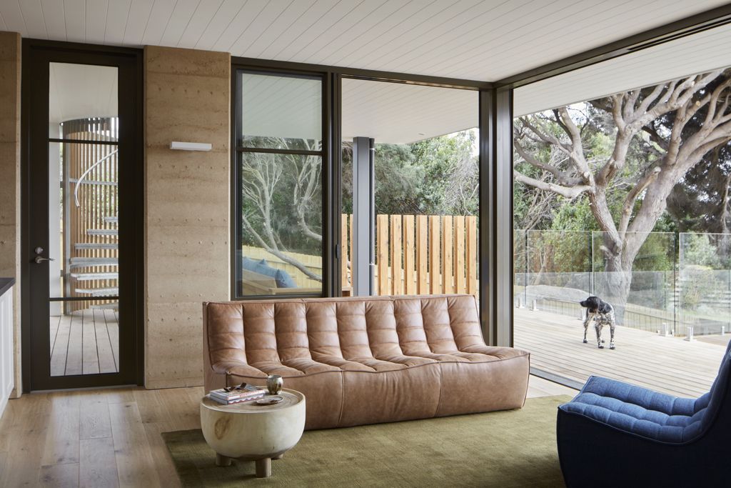 Moonah Tree House, a Prominent Coastal Home by Kirby Architects