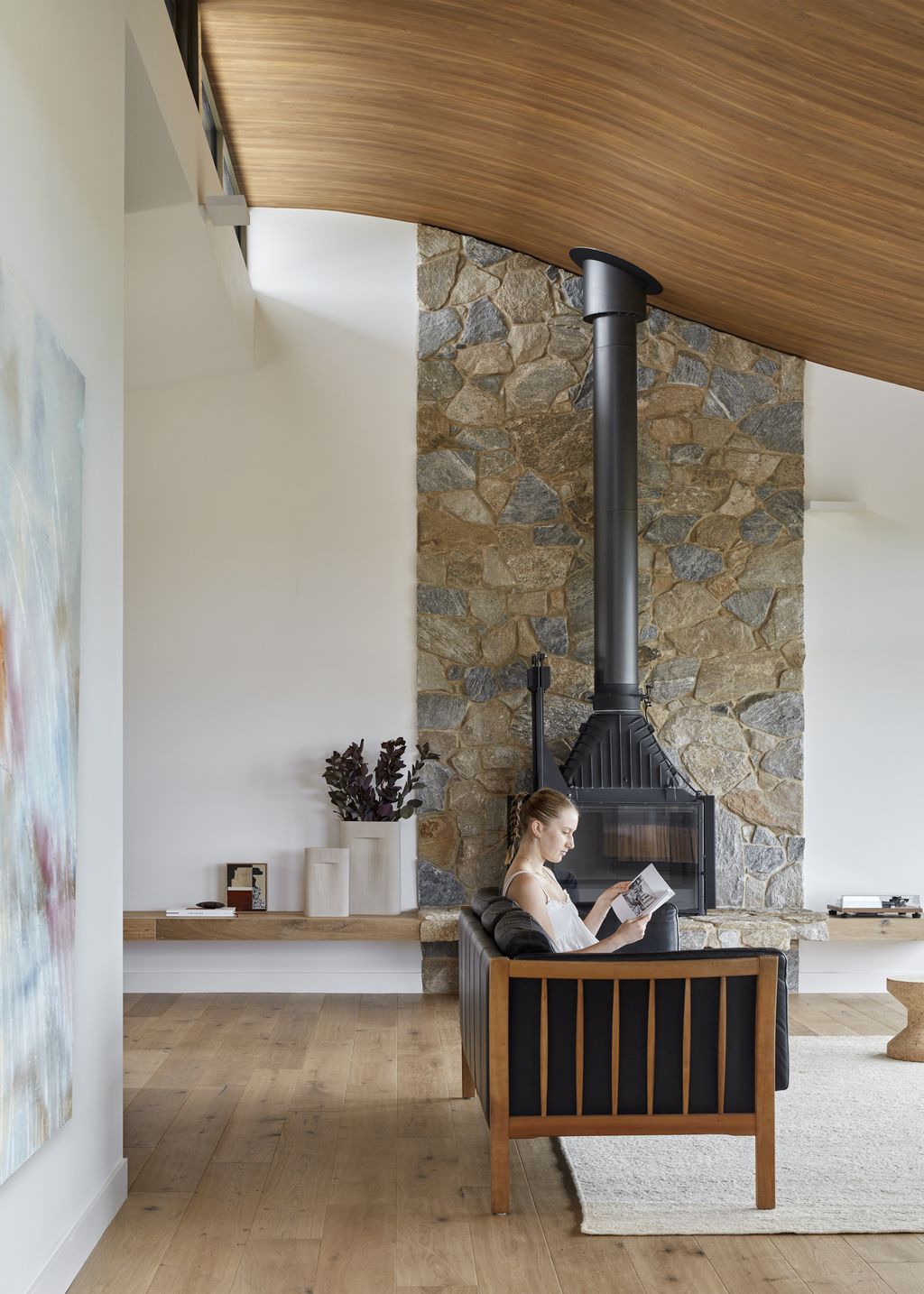 Moonah Tree House, a Prominent Coastal Home by Kirby Architects