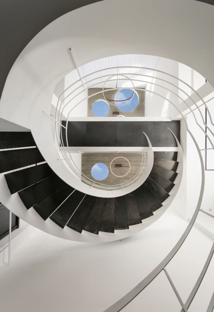 Private House in Ramat Hasharon Stunning House by Lilian Benshoam 17
