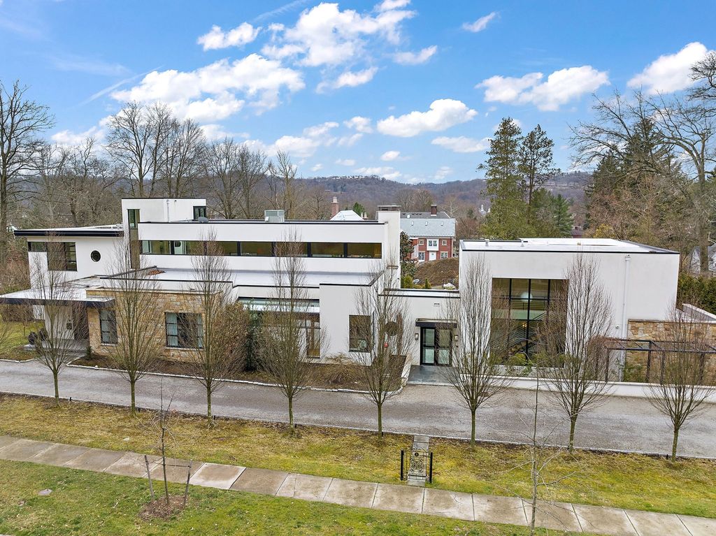 Redefined Luxury: Unveiling a Spectacular $4.85M Soft-Contemporary Masterpiece in Sewickley, PA