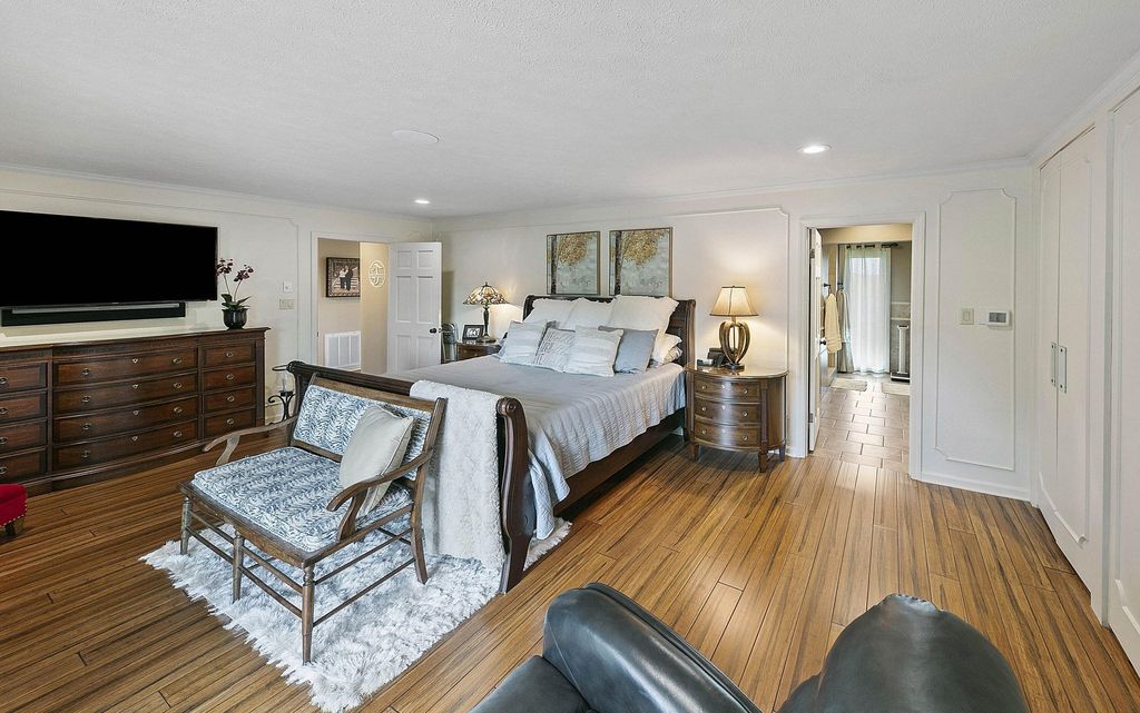 Stunning 250-Acre Turnkey Estate in Strawberry Plains, TN - A Haven for Gentleman's Farm Enthusiasts, Priced at $5.799 Million