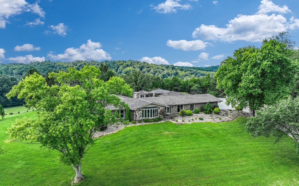 Stunning 250-Acre Turnkey Estate in Strawberry Plains, TN - A Haven for Gentleman's Farm Enthusiasts, Priced at $5.799 Million