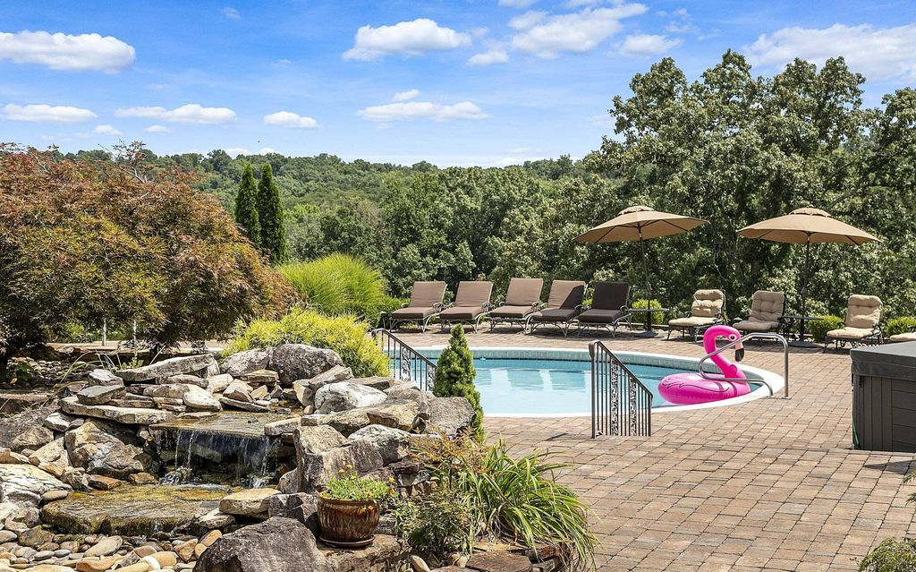 Stunning 250-Acre Turnkey Estate in Strawberry Plains, TN - A Haven for Gentleman's Farm Enthusiasts, Priced at $5.799 Million