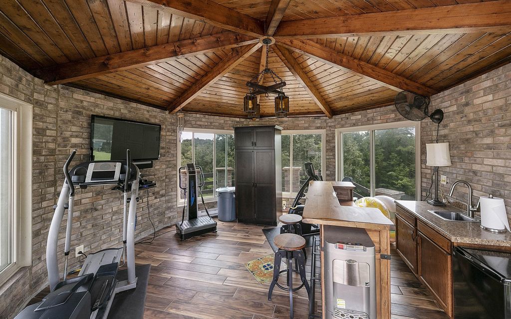 Stunning 250-Acre Turnkey Estate in Strawberry Plains, TN - A Haven for Gentleman's Farm Enthusiasts, Priced at $5.799 Million
