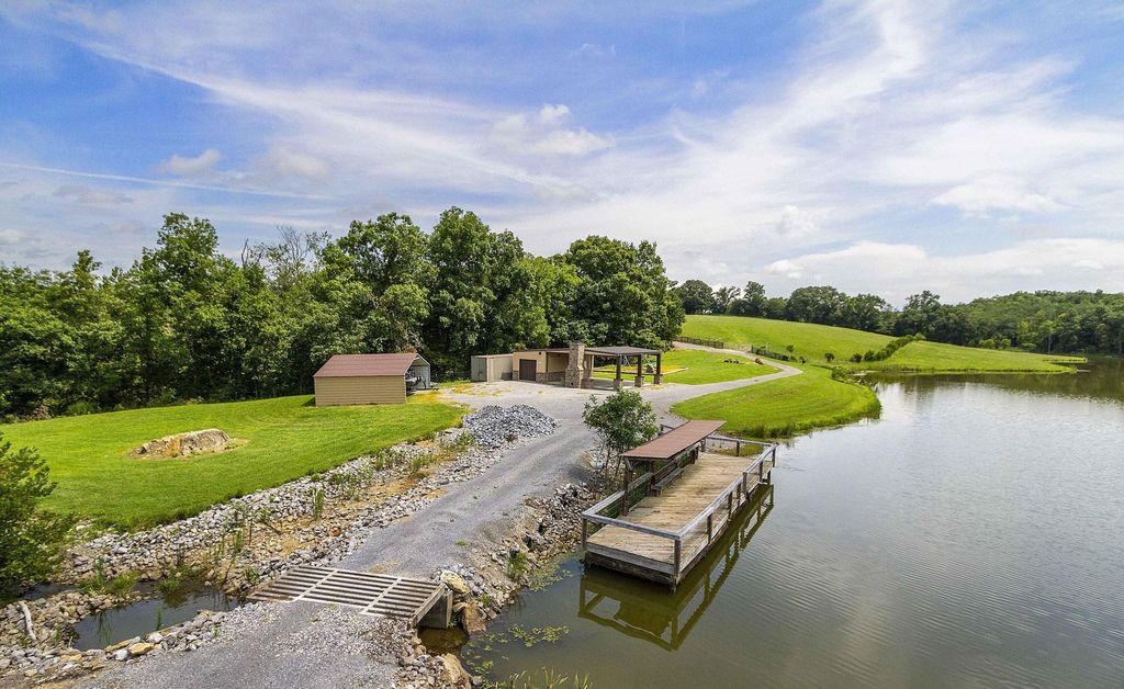 Stunning 250-Acre Turnkey Estate in Strawberry Plains, TN - A Haven for Gentleman's Farm Enthusiasts, Priced at $5.799 Million