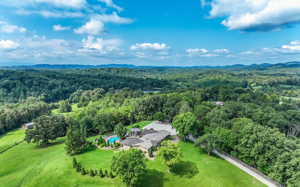 Stunning 250-Acre Turnkey Estate in Strawberry Plains, TN - A Haven for Gentleman's Farm Enthusiasts, Priced at $5.799 Million