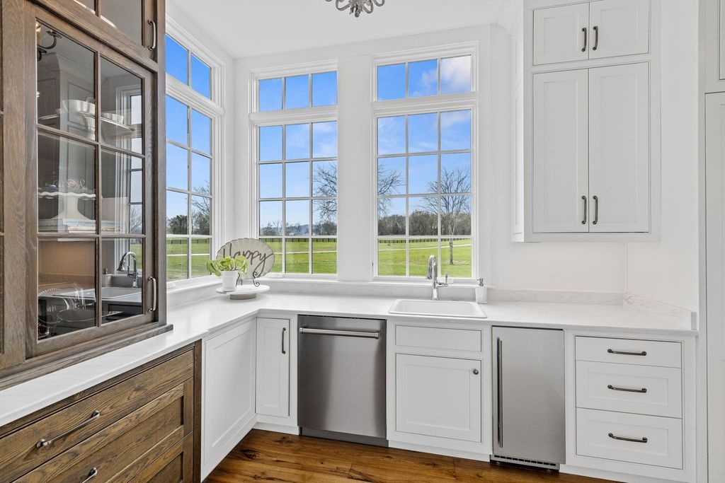 Unparalleled Beauty and Tranquility: Extraordinary Custom Home in Franklin, TN with Unbelievable Sunsets, Offered at $9.5M