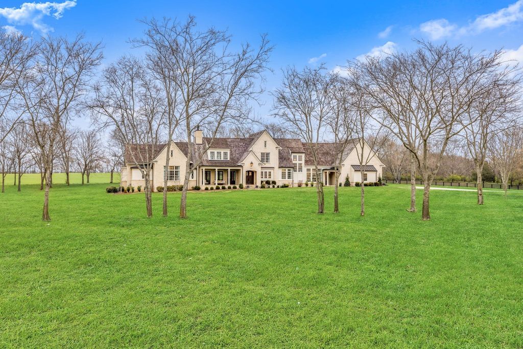 Unparalleled Beauty and Tranquility: Extraordinary Custom Home in Franklin, TN with Unbelievable Sunsets, Offered at $9.5M