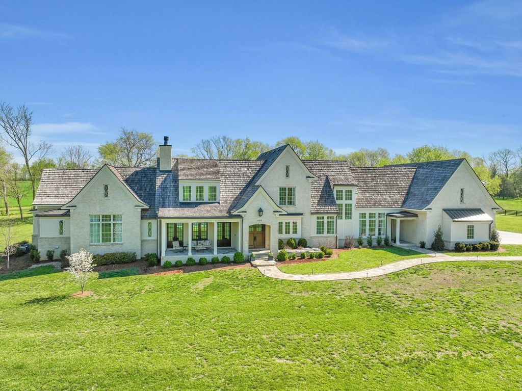 Unparalleled Beauty and Tranquility: Extraordinary Custom Home in Franklin, TN with Unbelievable Sunsets, Offered at $9.5M