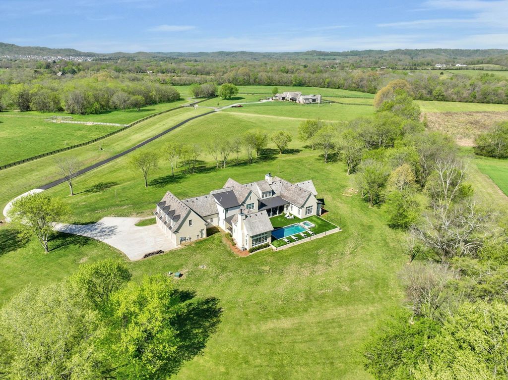 Unparalleled Beauty and Tranquility: Extraordinary Custom Home in Franklin, TN with Unbelievable Sunsets, Offered at $9.5M