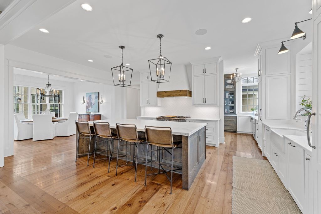 Unparalleled Beauty and Tranquility: Extraordinary Custom Home in Franklin, TN with Unbelievable Sunsets, Offered at $9.5M