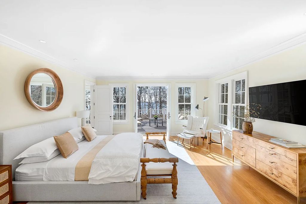 Wainscott, NY Estate with 827 ft. of Water Frontage and Unparalleled Atlantic Ocean Views on the Market for $59.995M