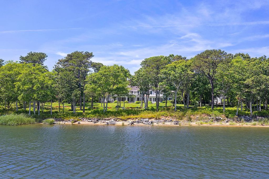 Wainscott, NY Estate with 827 ft. of Water Frontage and Unparalleled Atlantic Ocean Views on the Market for $59.995M